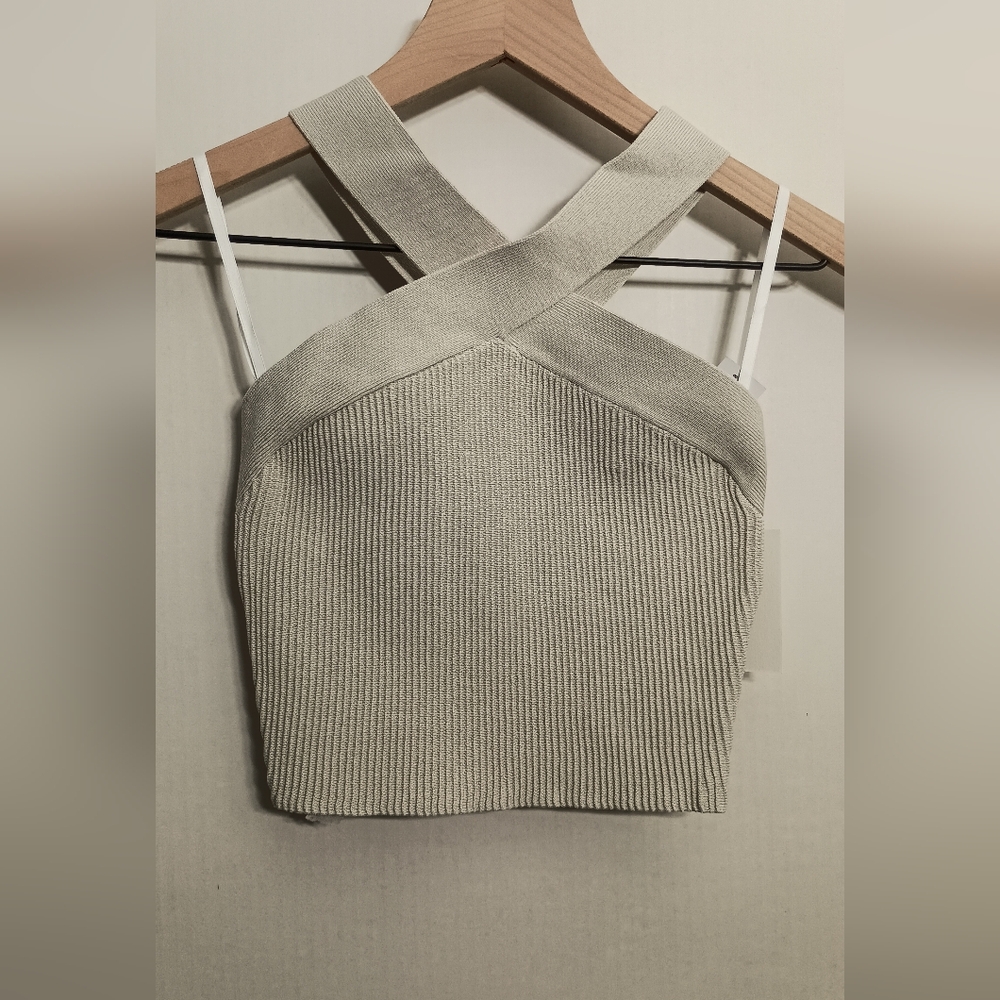 Ribbed halter top